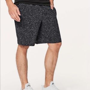 Men’s Pacemaker Lululemon shortS NWT